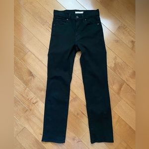 Levi’s 724 Highrise Slim Straight Black 26